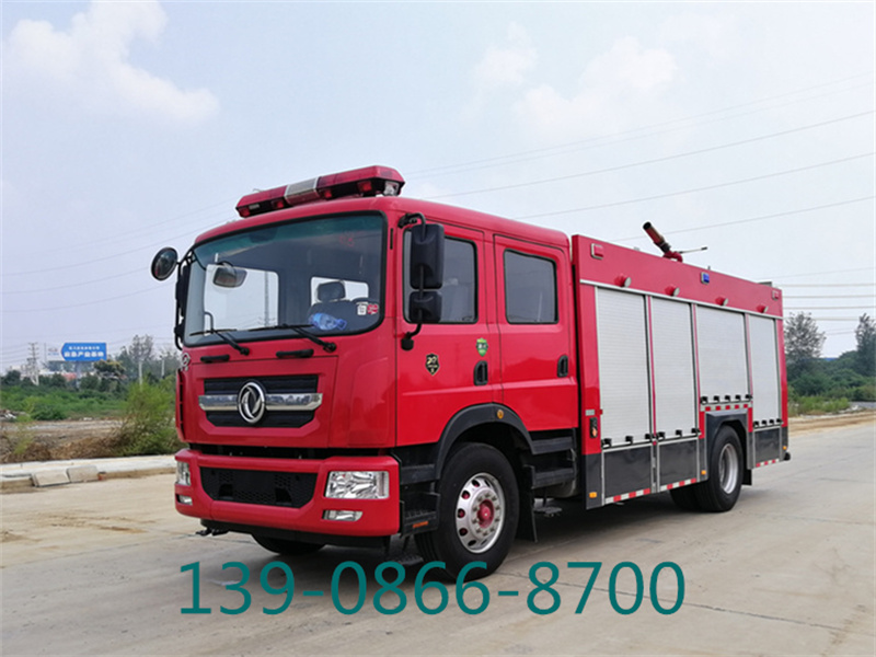 東風(fēng)D9泡沫消防車(chē)（7噸）