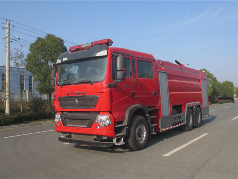 豪沃后雙橋泡沫消防車(16噸)圖片